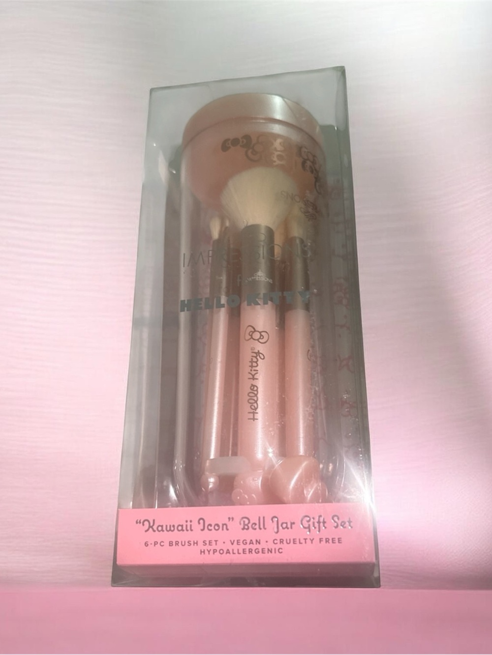 Hello Kitty Metallic Pink Brush Set with Bell Jar